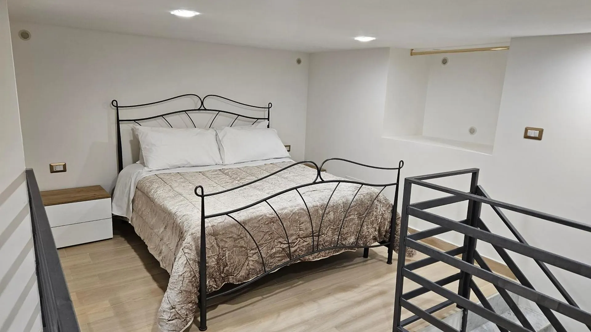 Casa Savoia Dream Apartment Naples